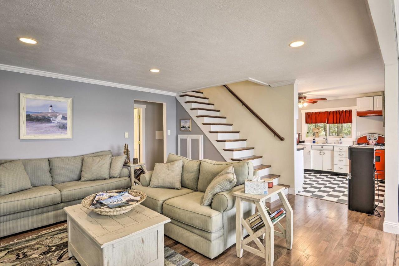 Waterfront Cottage On Sawmill Bay With Deck! Clayton Esterno foto